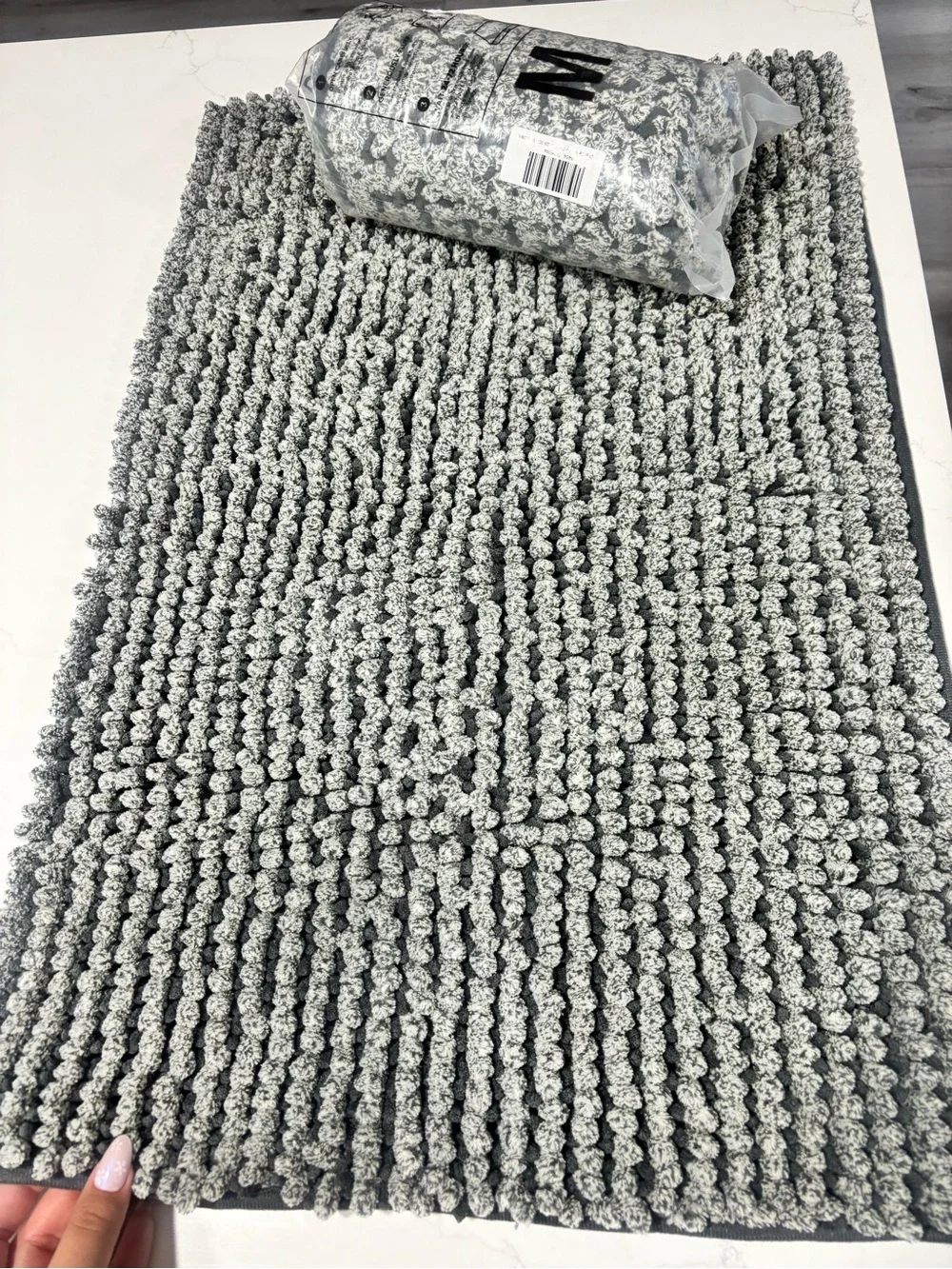BEDSURE MEDIUM SIZE PET MAT CLEANING PAWS/ ENTRYWAY